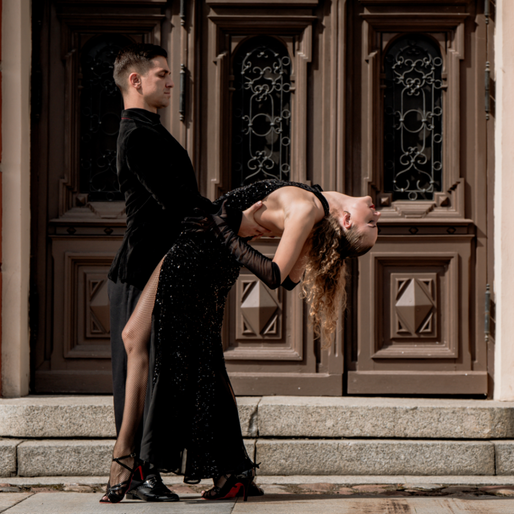 Jaunųjų vestuvinio tango ir šokio pamokos Vilniuje Teatro Del Paso